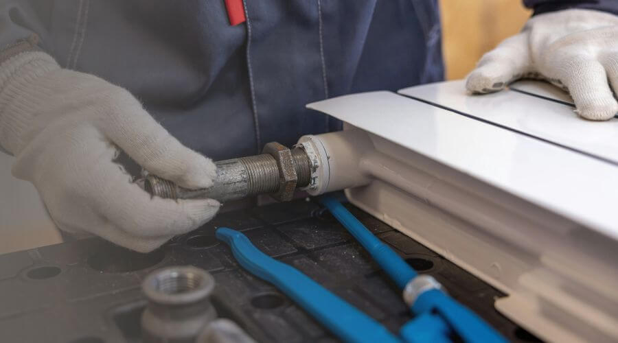 Expert burst pipe repair services in Jerico Springs, MO